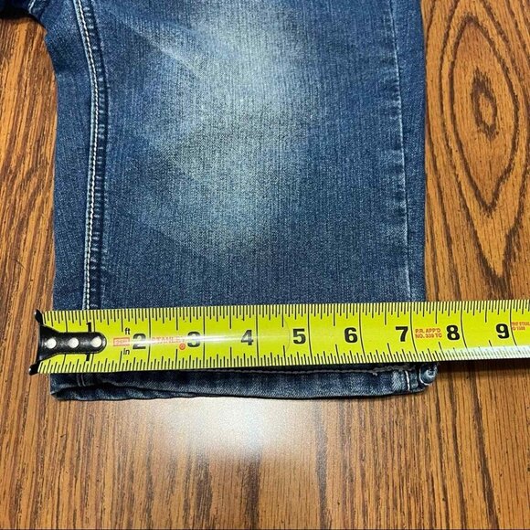 YMI Women's Denim Bermuda Shorts Size 1 Flap Pockets Stretch Blue Low Rise Blue - Picture 8 of 12